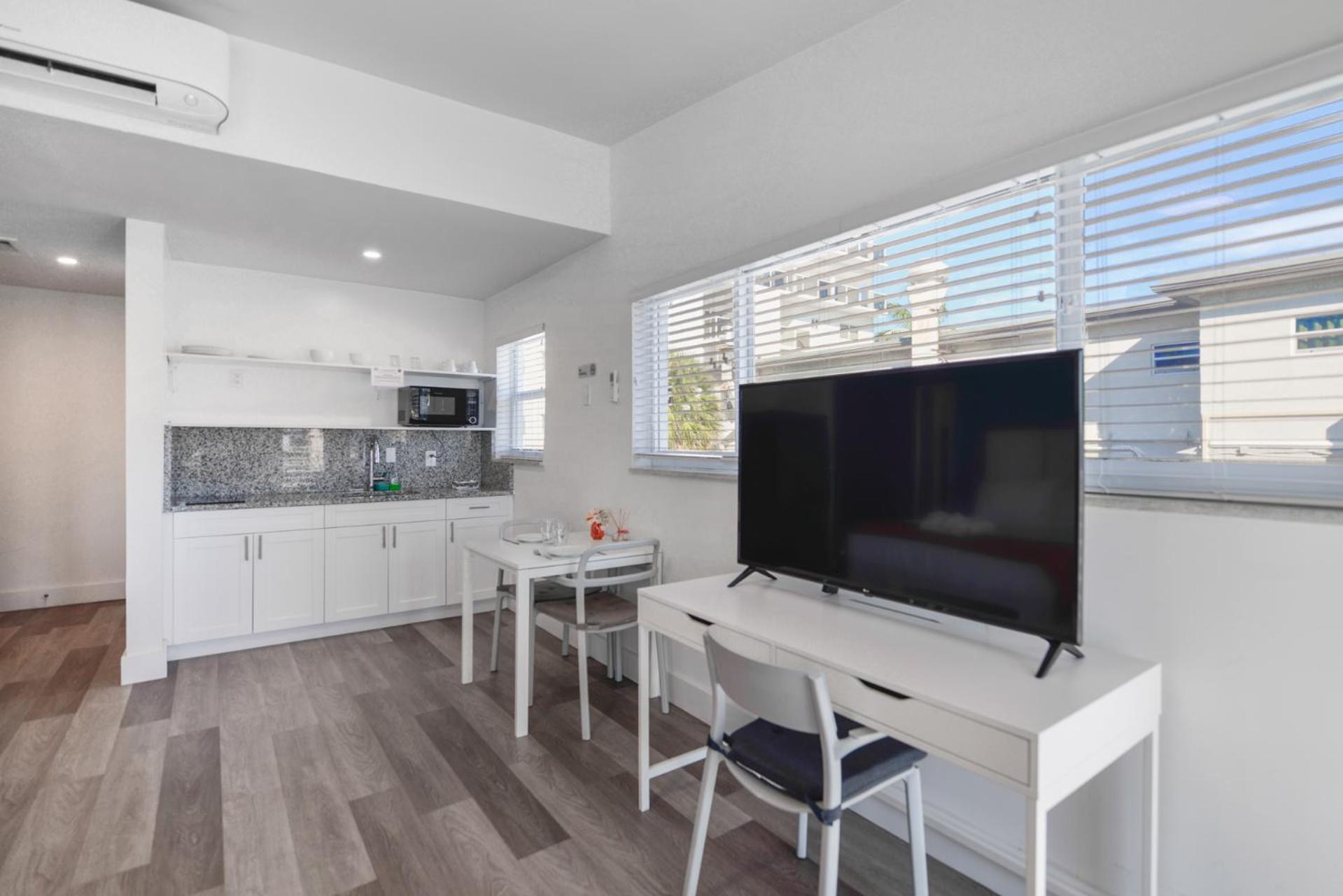 Spacious Studio With Balcony And Parking At The Beach -M46 Hollywood Extérieur photo